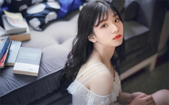 一二三四韩国视频社区是一款资源影片非常丰富的影视播放神器,这款软件中收录的影视大片资源内容非常的丰富,多种高清影视大片内容任你看,定期实时更新维护,保障用户轻松获取丰厚的流畅观影内容体验。 一二三四韩国视频社区软件支持实时在线点播超多你想看的任何影视内容,当下热播热门资源或者影视平台独家内容,这里不需要花一分钱便能够自由体验播放,不受任何的限制,超多精彩大片任你看。 一二三四韩国视频社区软件没有任何的影视收费资源内容,超多精彩影视功能你都能够轻松点击一键获取免费使用,超多精彩影视大片资源免vip流畅观影,轻松获取超多精彩大片影视内容。 一二三四韩国视频社区软件汇聚全网各大知名影视平台高清资源内容,海量高清影视资源内容,每天实时更新最新的影视咨询内容,最新最火爆的各种影视资源内容都能够在这里轻松免费自由点播不受限制,感兴趣的小伙伴们快来下载试试吧。